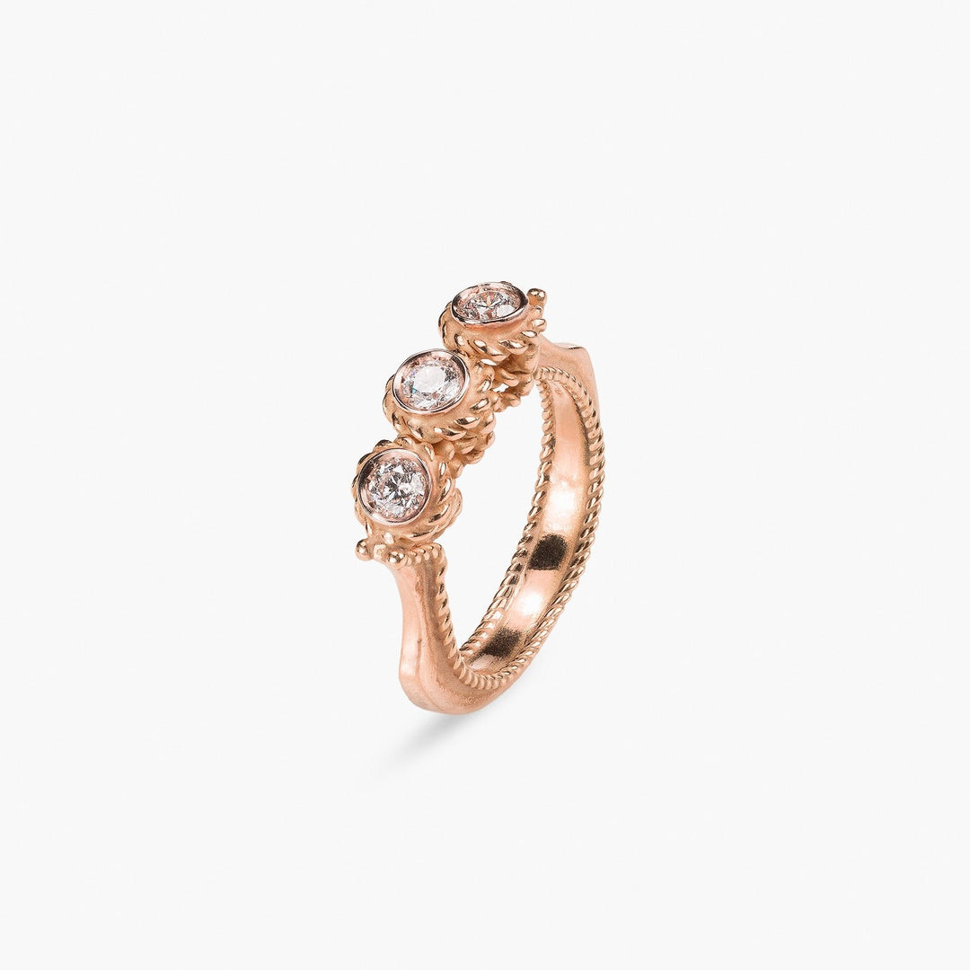 Anello Trilogi collezione classica di Massimo Izzo in oro rosa 18kt e diamanti