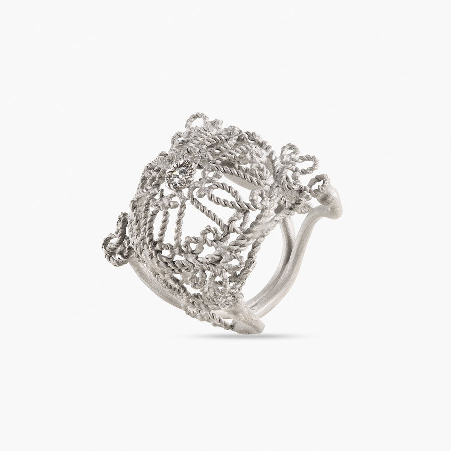 Massimo Izzo Jeweler. Rosette Ring. 18kt White gold (750/1000), Diamond. 100% craftsmanship.