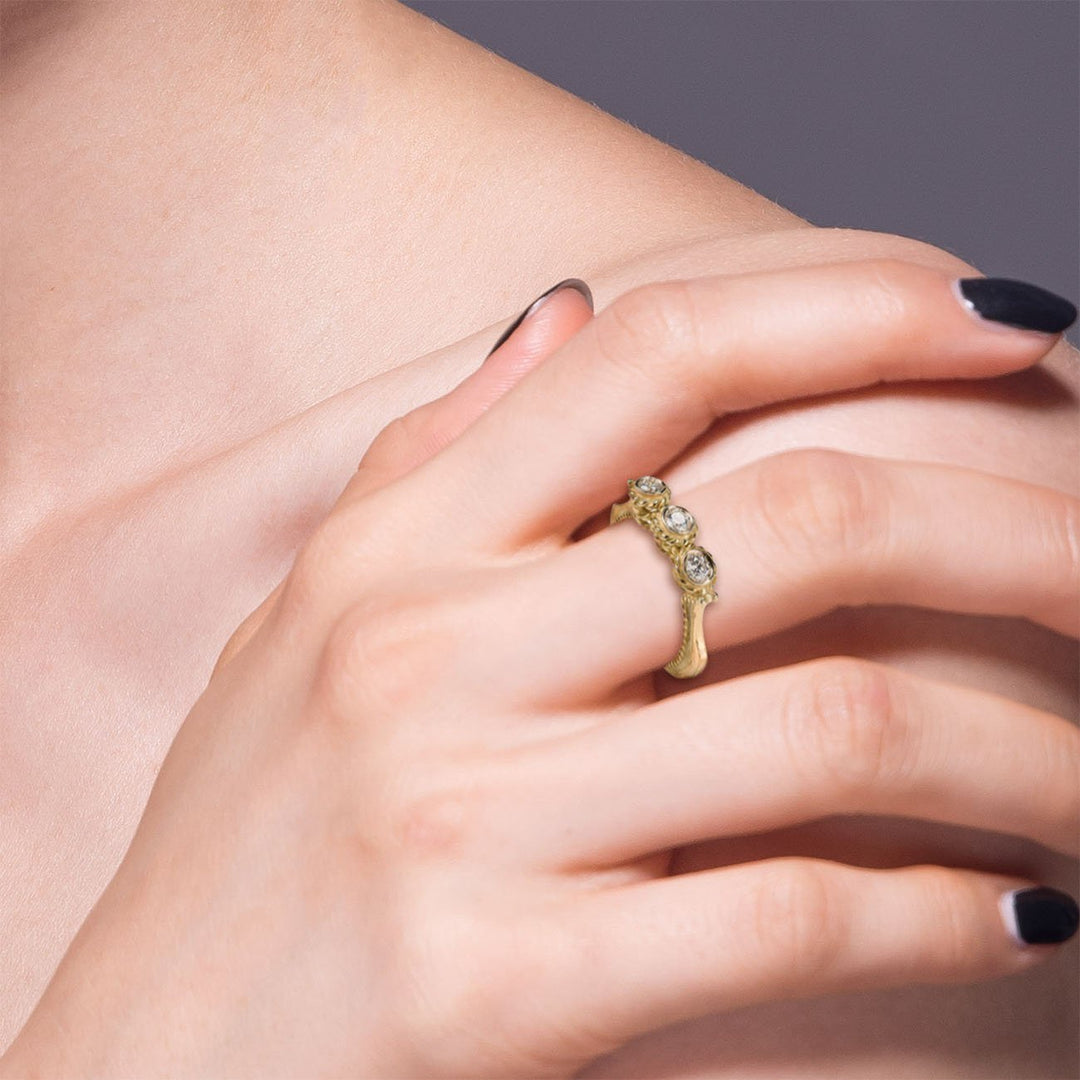 Trilogi Ring M