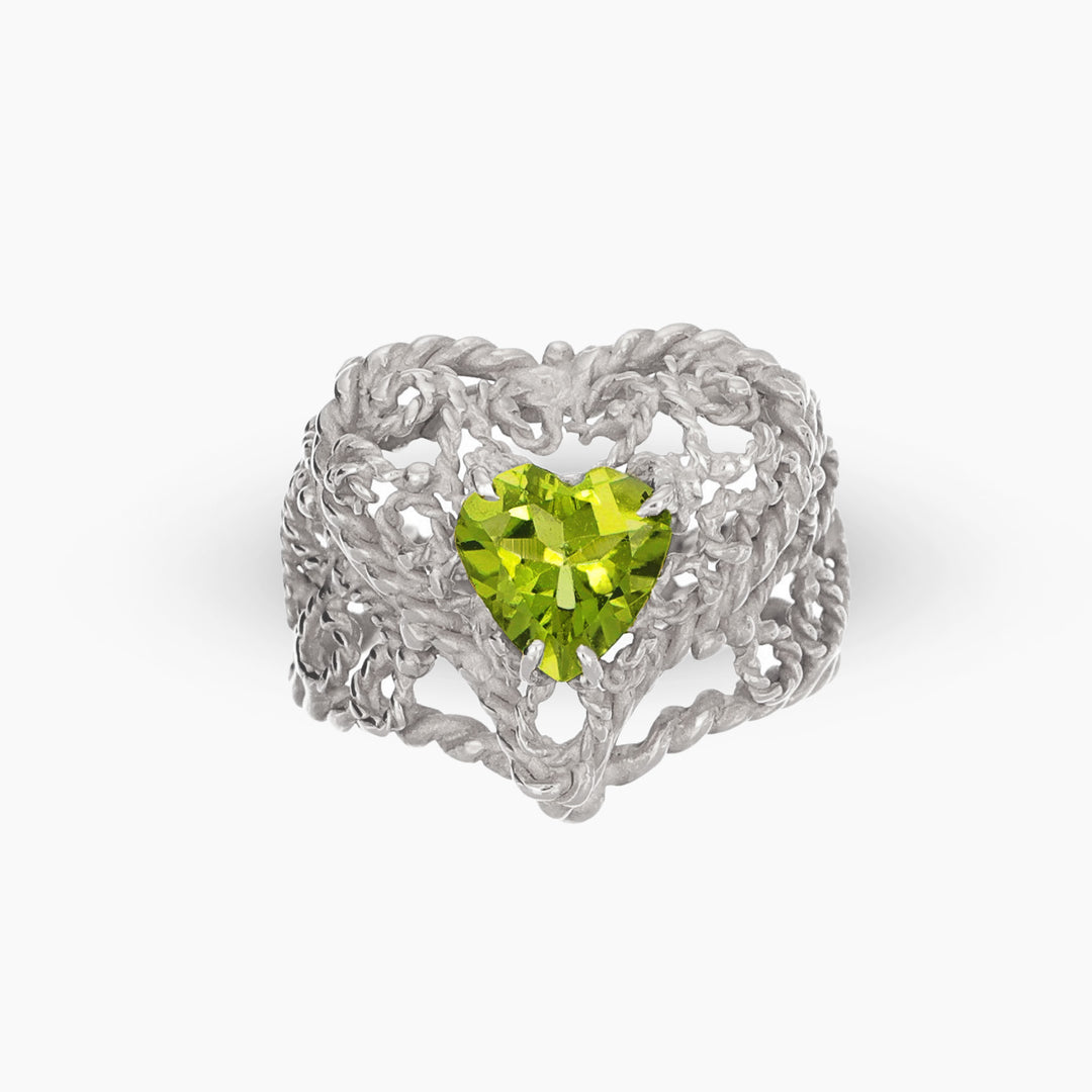 Massimo_Izzo_Jeweler_Anello_Cuore_con_peridoto_oro_bianco_18kt_fronte